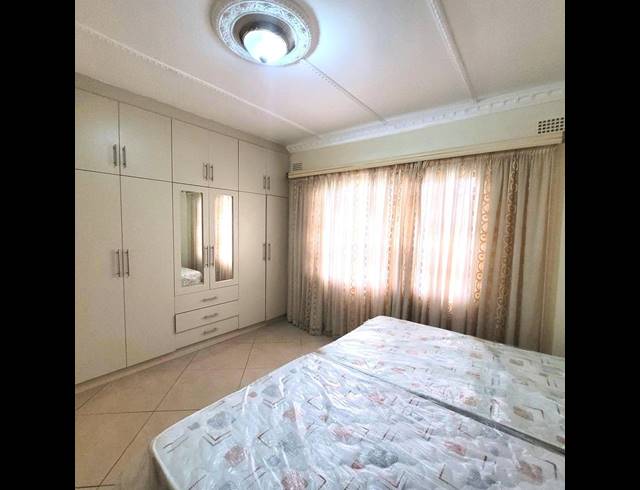 6 BEDROOM PROPERTY TO RENT IN UMLAZI